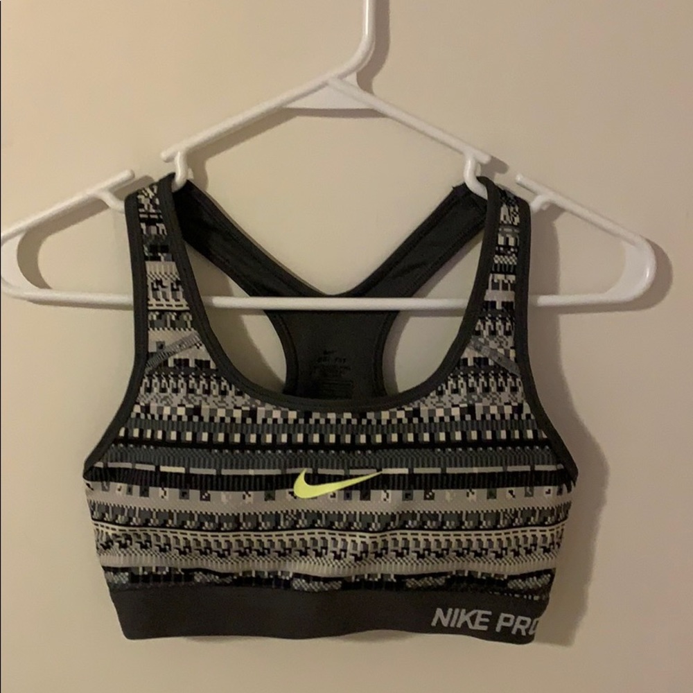 Nike pro small sport bra